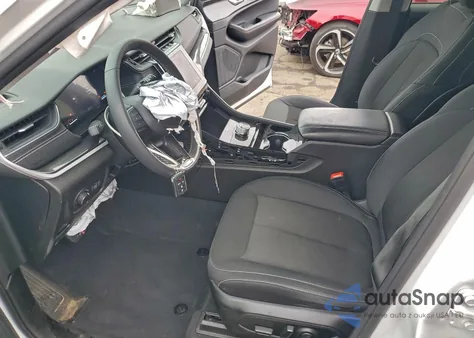 2023 Jeep Grand Cherokee Laredo z USA, uszkodzony, nr VIN 1C4RJHAG1P8701009